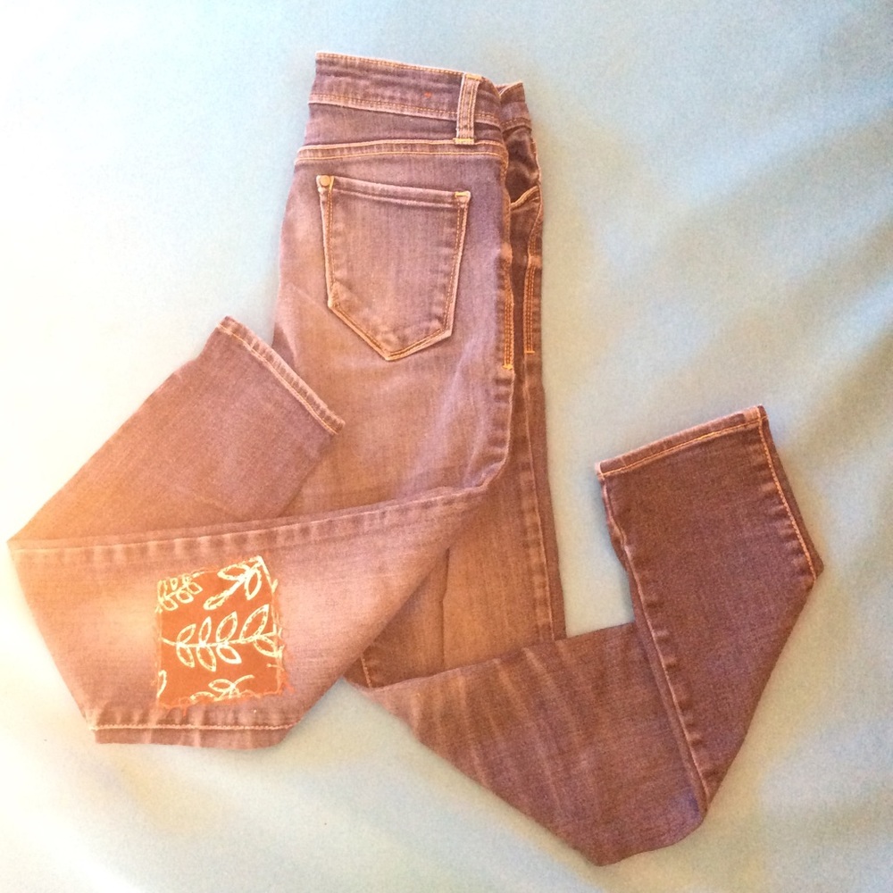 Jeans with flower patch